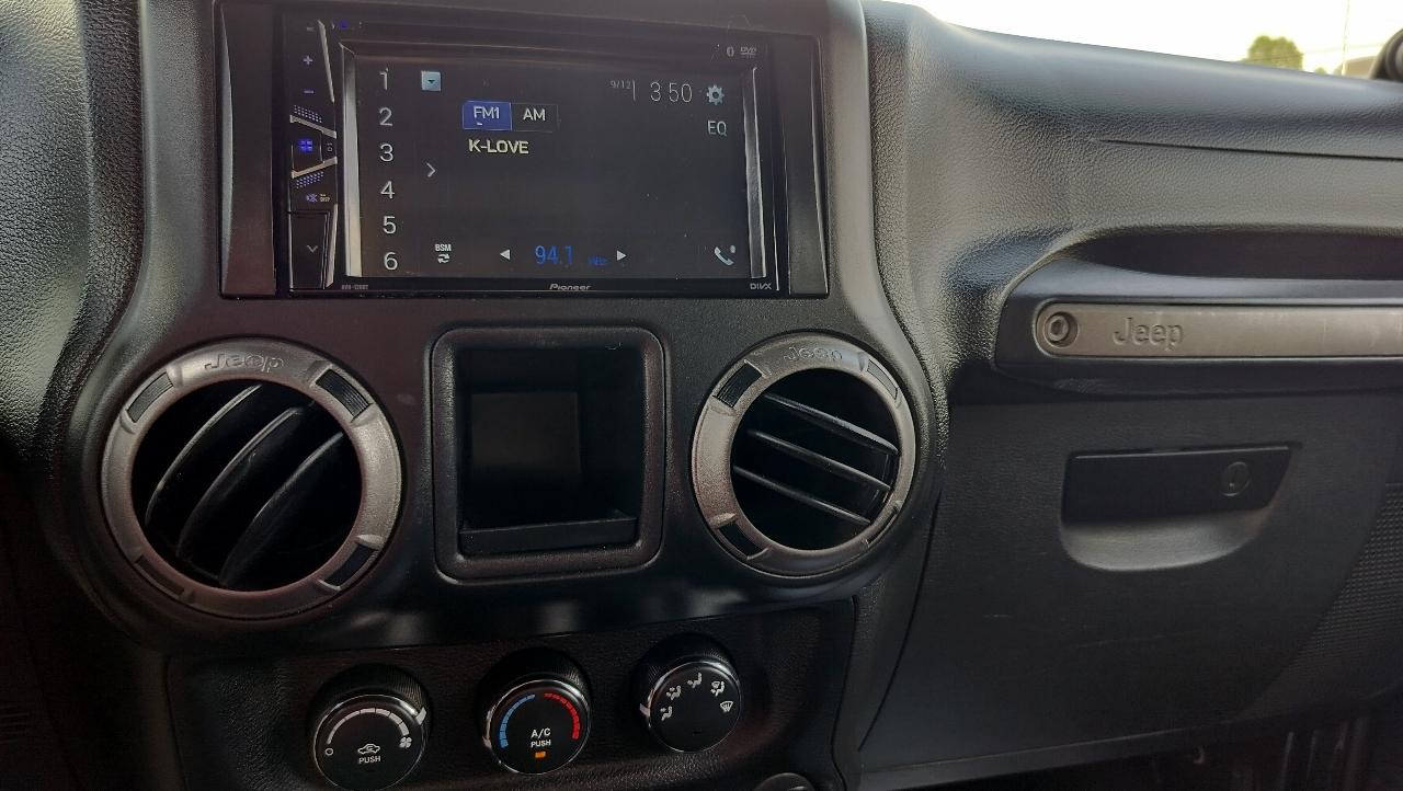 Jeep Wrangler Unlimited 4WD 4dr Sport 2013