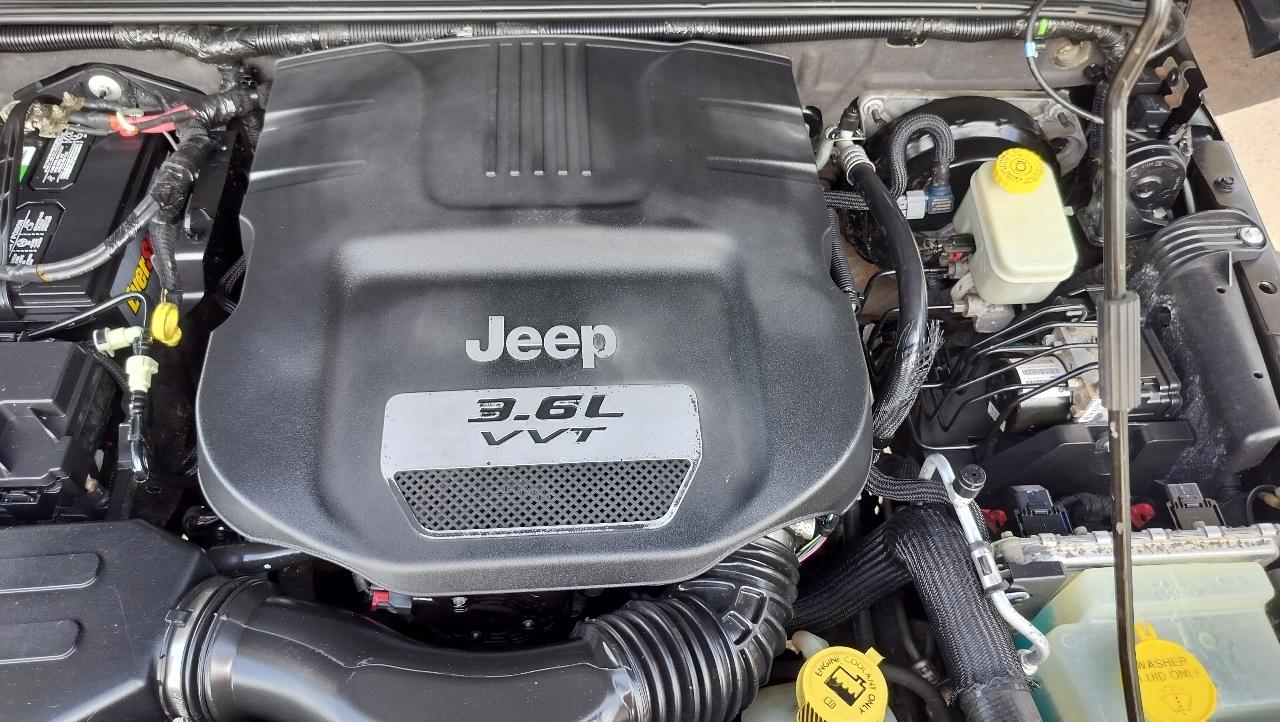 Jeep Wrangler Unlimited 4WD 4dr Sport 2013