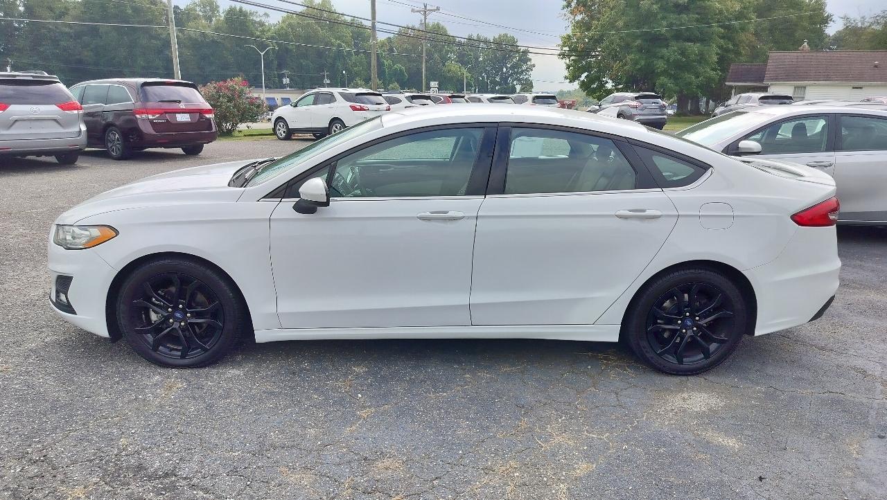 Ford Fusion SE FWD 2020