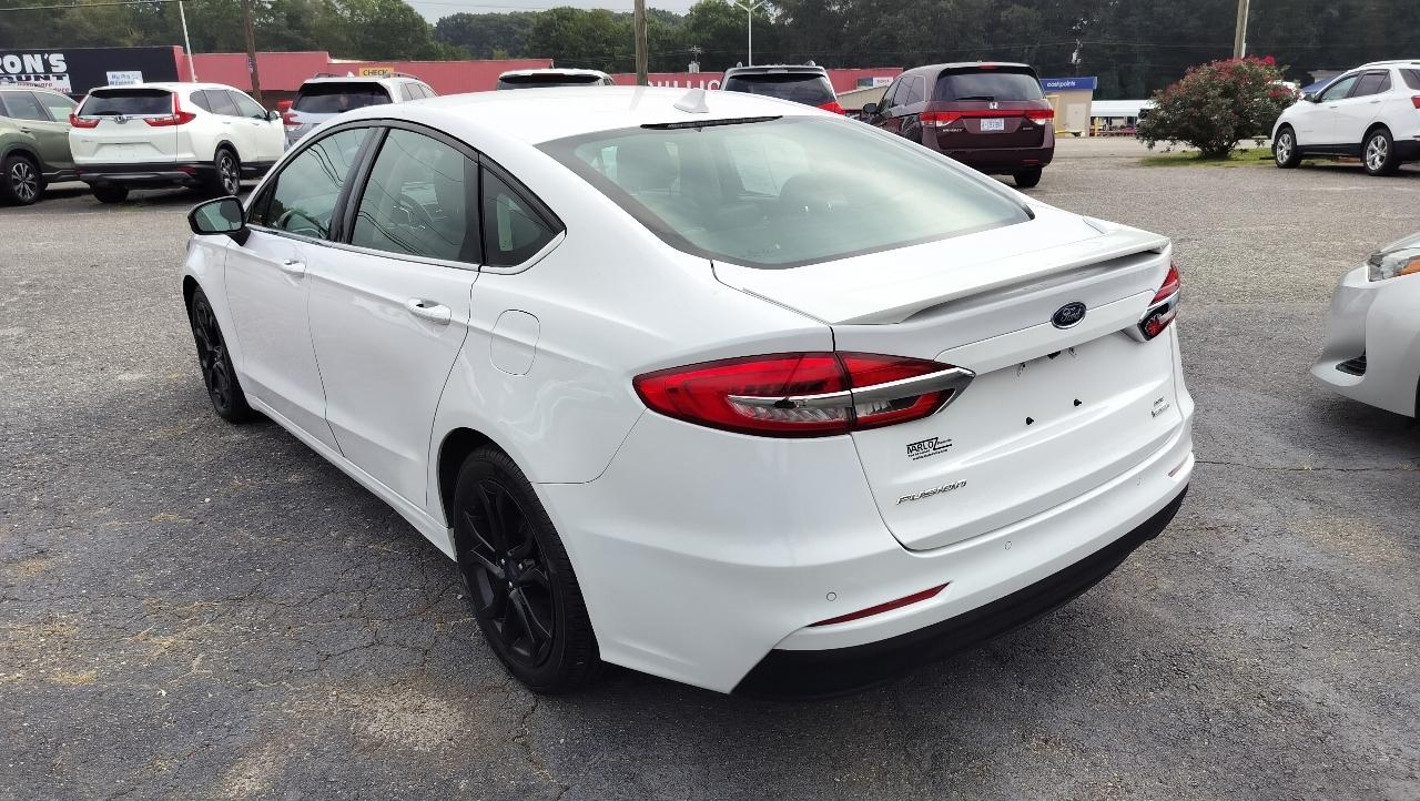 Ford Fusion SE FWD 2020