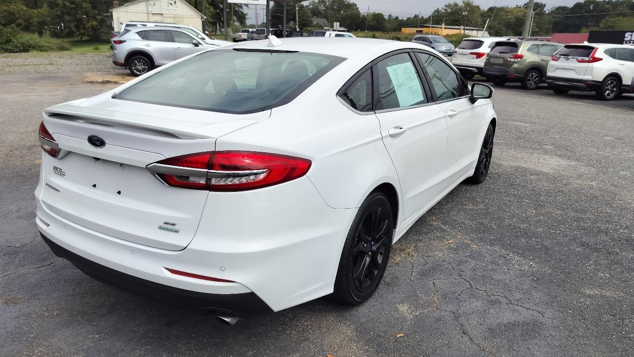 Ford Fusion SE FWD 2020
