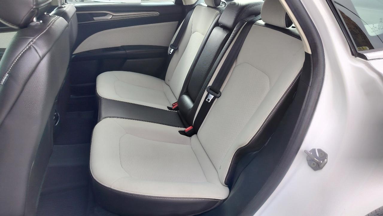 Ford Fusion SE FWD 2020