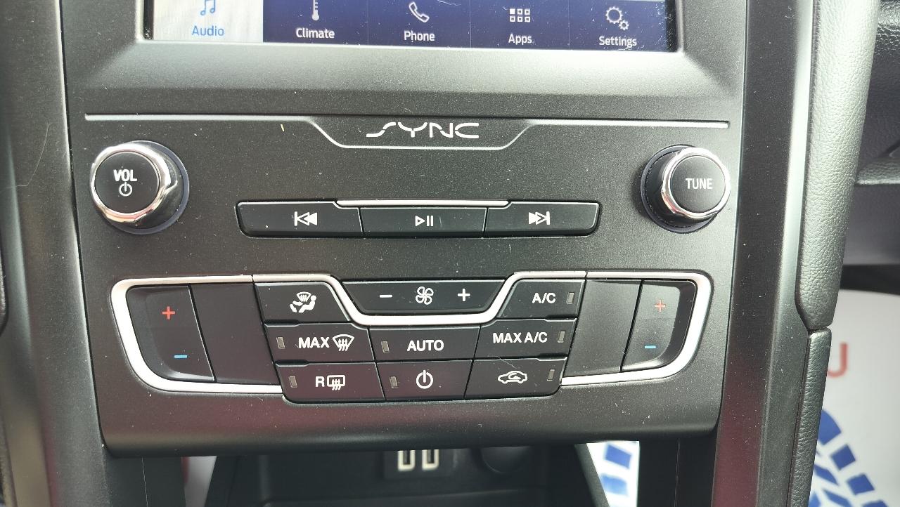 Ford Fusion SE FWD 2020