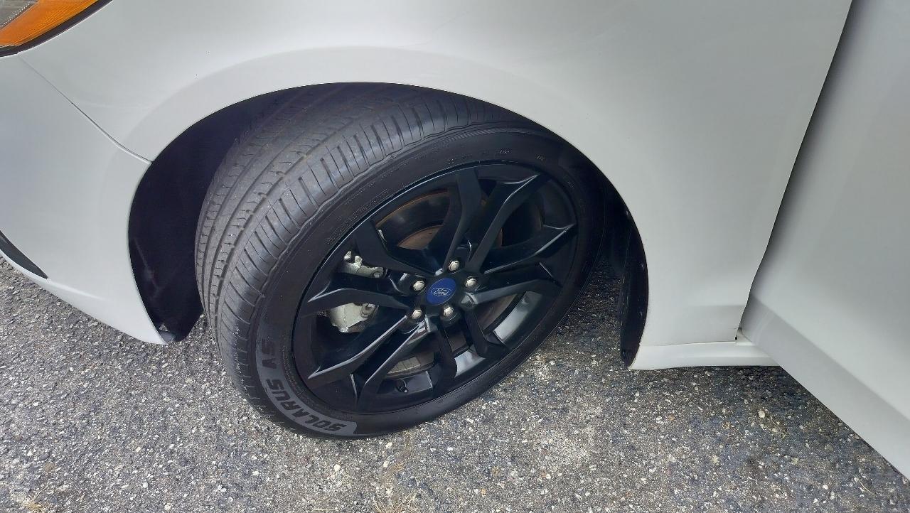 Ford Fusion SE FWD 2020