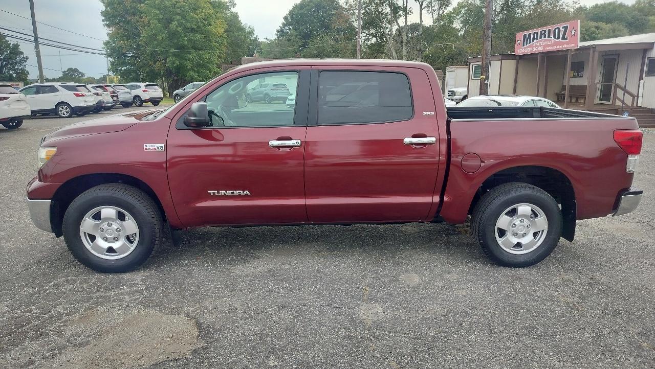 Toyota Tundra 4WD Truck CrewMax 5.7L FFV V8 6-Spd AT (Natl) 2010