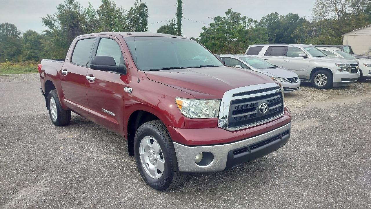 Toyota Tundra 4WD Truck CrewMax 5.7L FFV V8 6-Spd AT (Natl) 2010