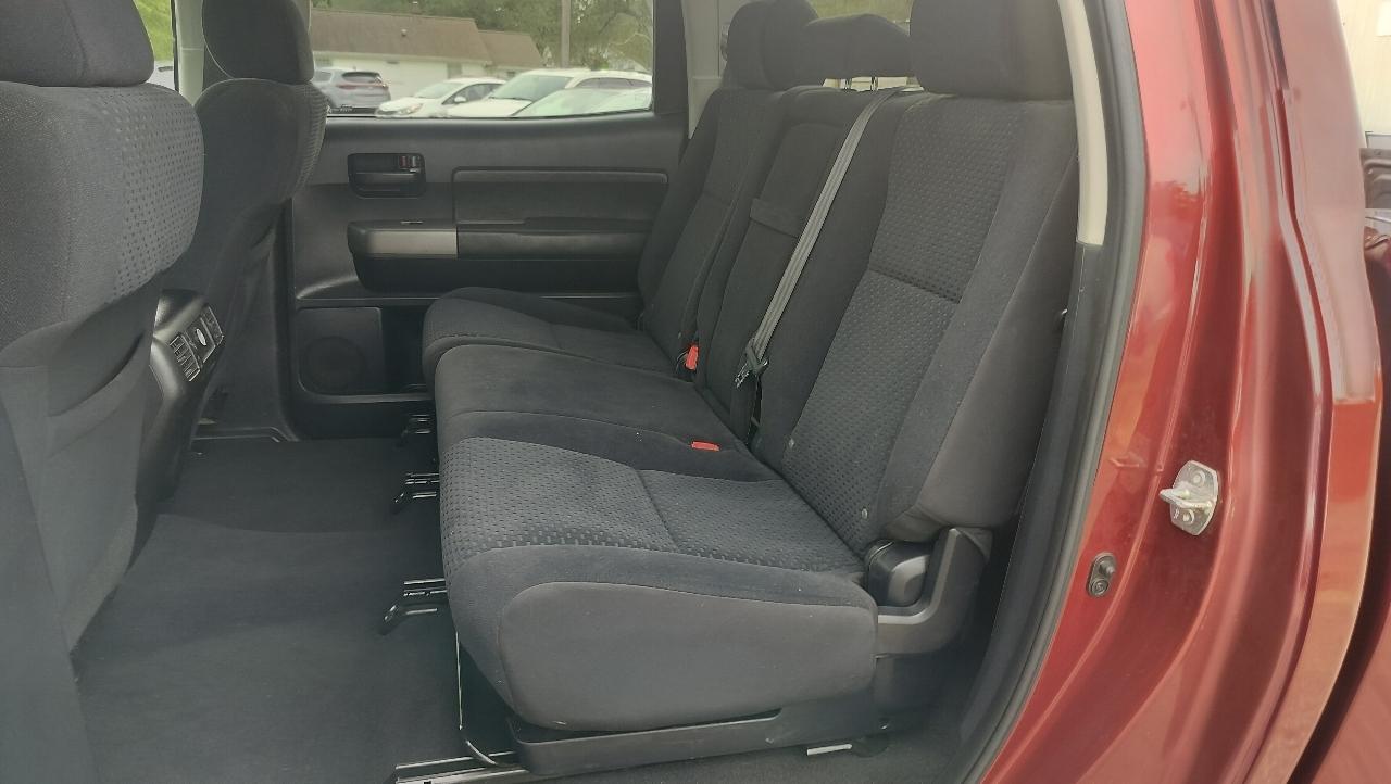 Toyota Tundra 4WD Truck CrewMax 5.7L FFV V8 6-Spd AT (Natl) 2010