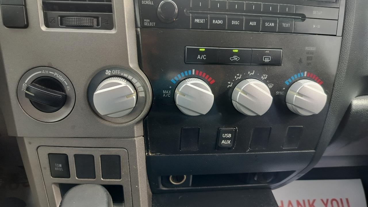 Toyota Tundra 4WD Truck CrewMax 5.7L FFV V8 6-Spd AT (Natl) 2010