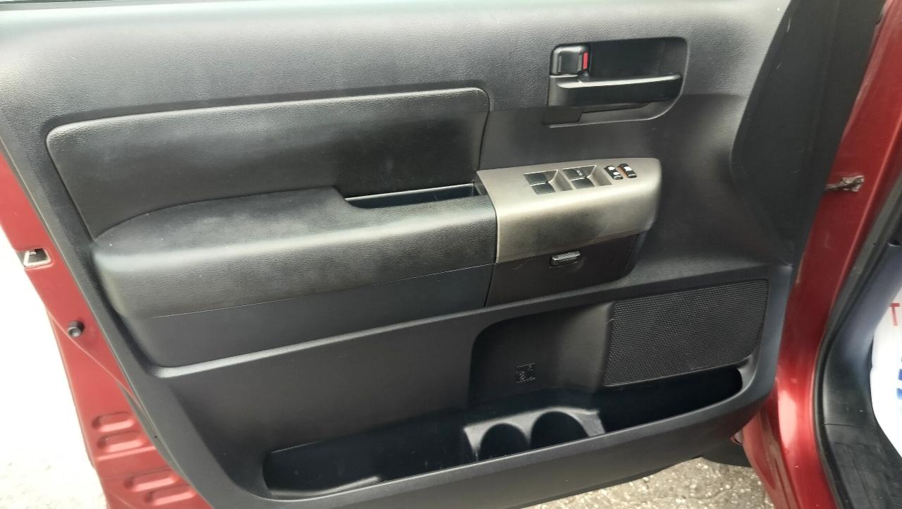 Toyota Tundra 4WD Truck CrewMax 5.7L FFV V8 6-Spd AT (Natl) 2010