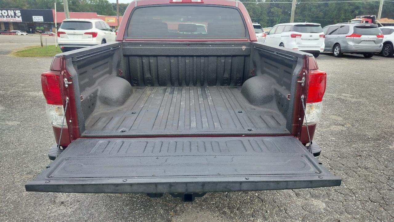 Toyota Tundra 4WD Truck CrewMax 5.7L FFV V8 6-Spd AT (Natl) 2010
