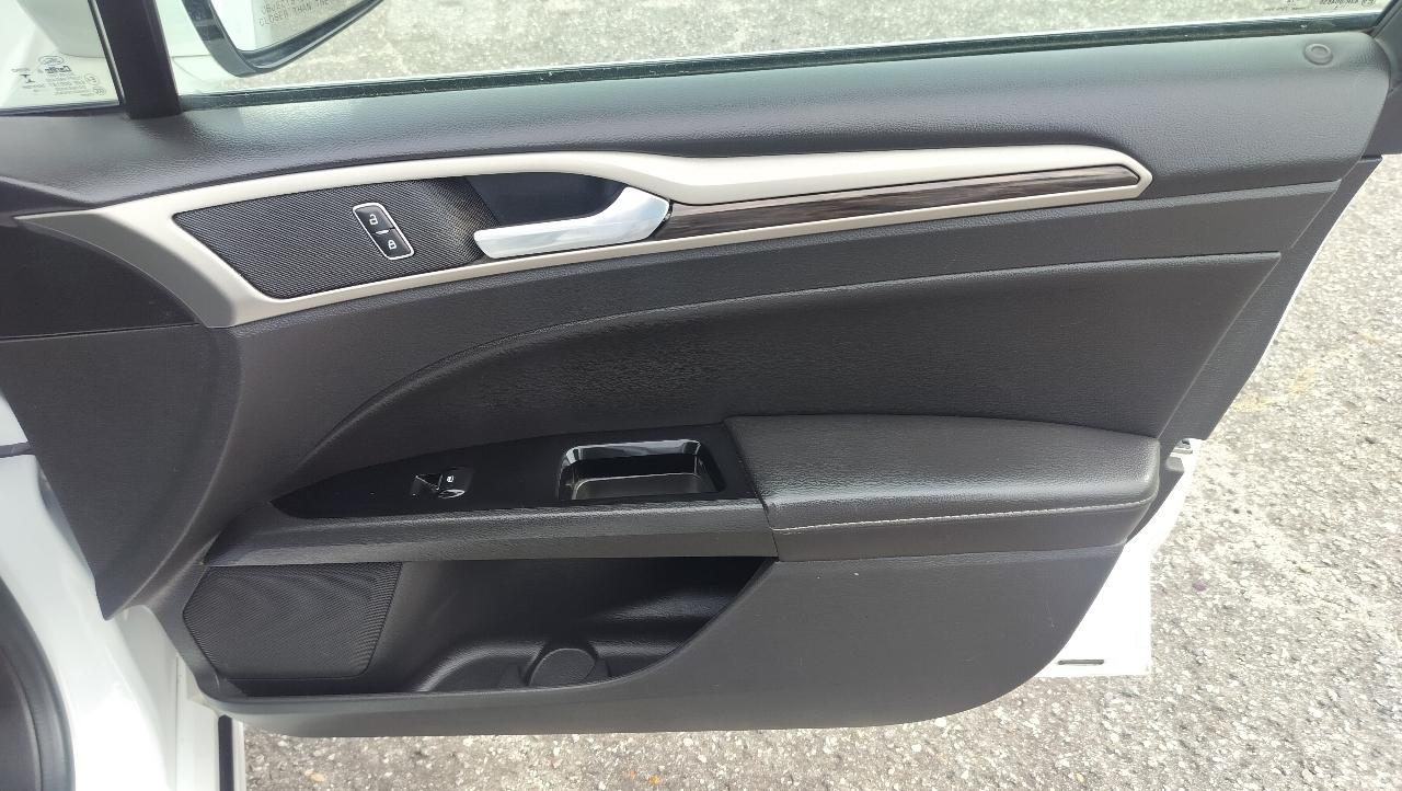 Ford Fusion 4dr Sdn SE FWD 2014