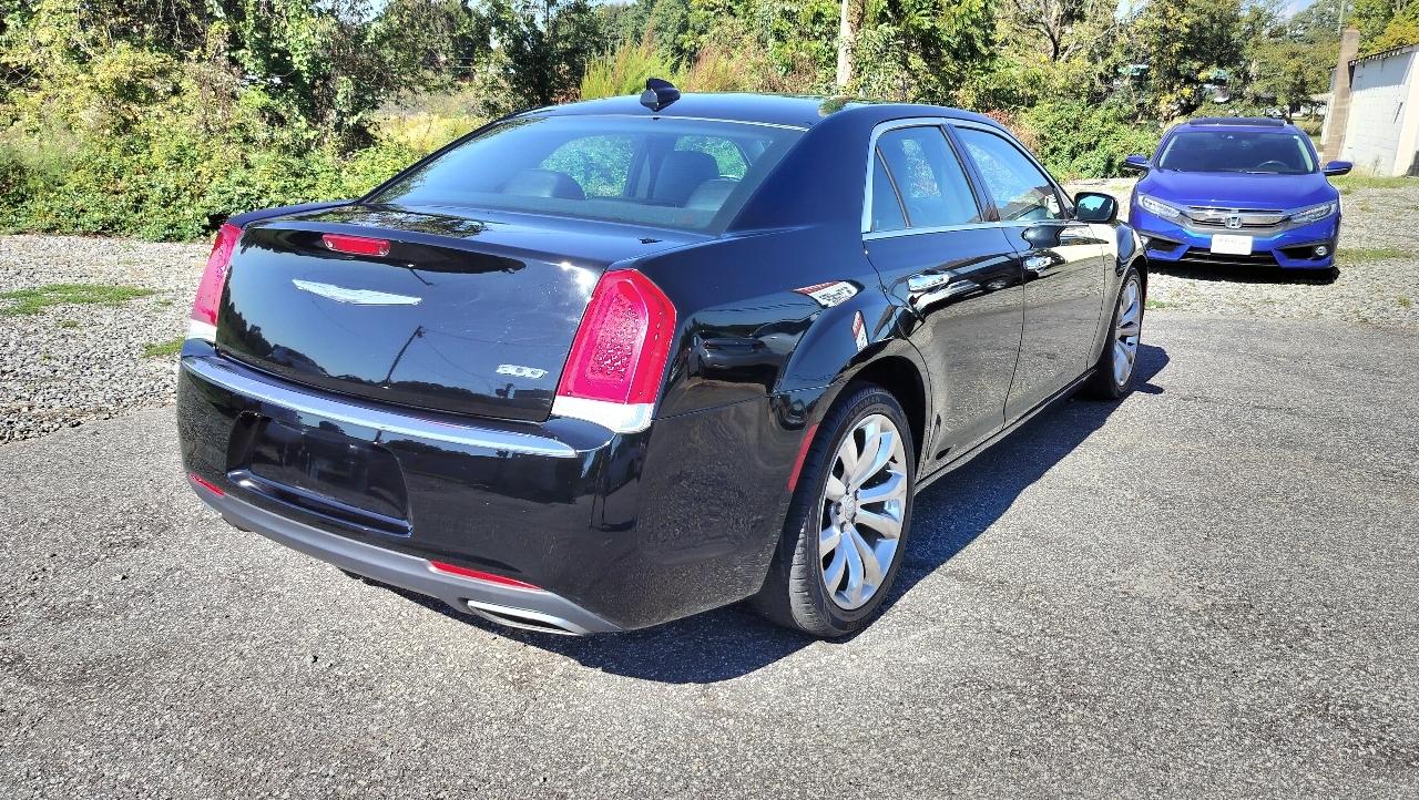 Chrysler 300 Limited RWD 2018