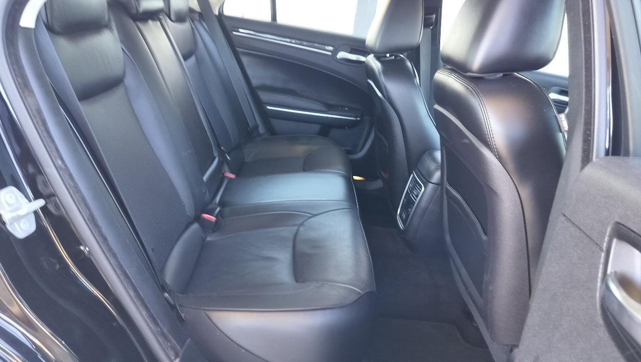 Chrysler 300 Limited RWD 2018