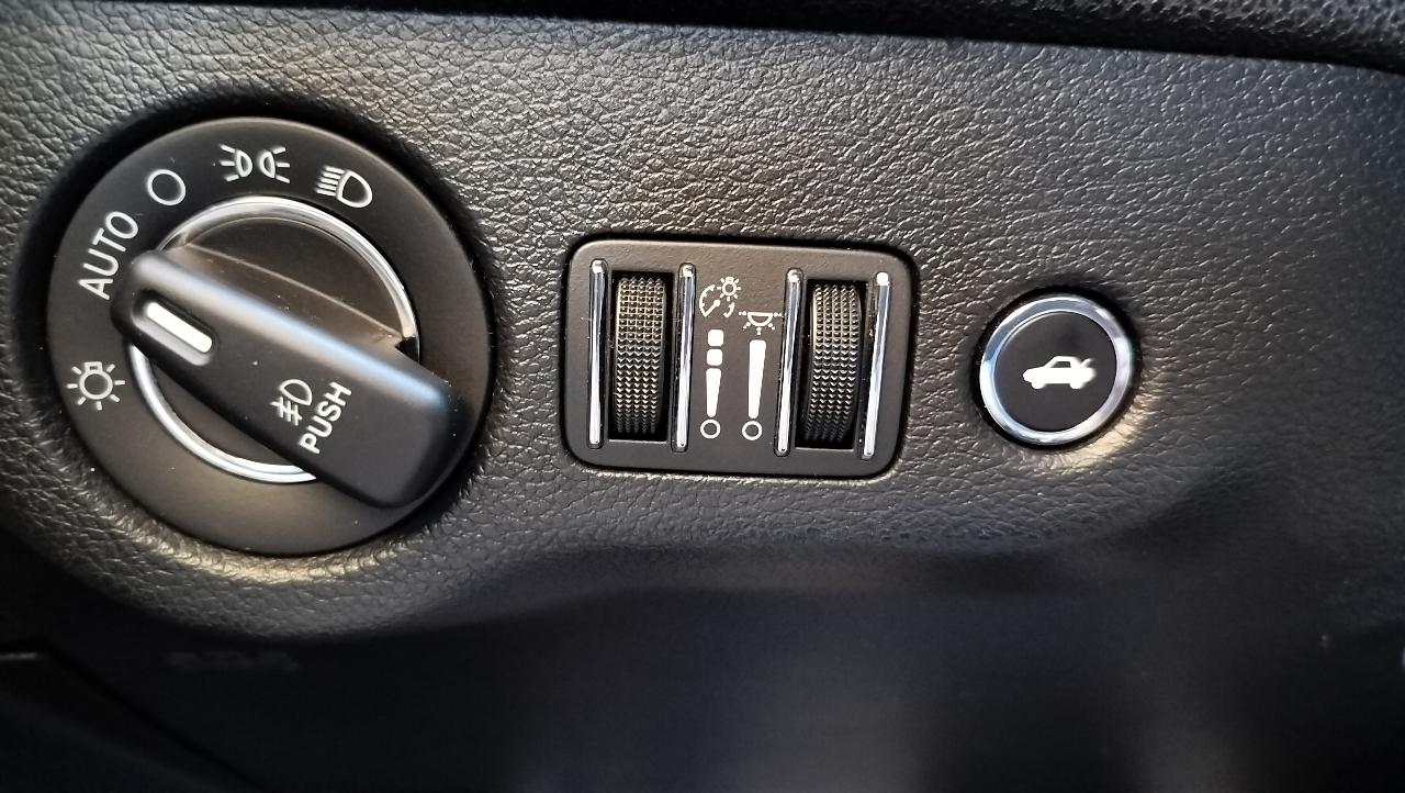 Chrysler 300 Limited RWD 2018