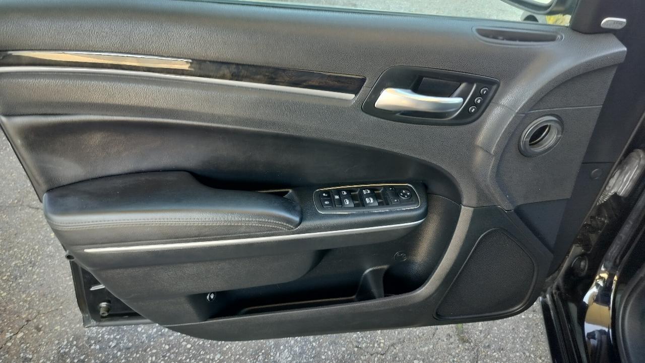 Chrysler 300 Limited RWD 2018