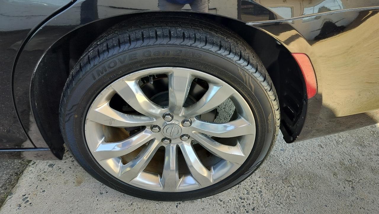 Chrysler 300 Limited RWD 2018