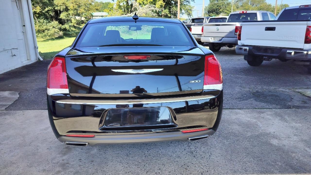 Chrysler 300 Limited RWD 2018