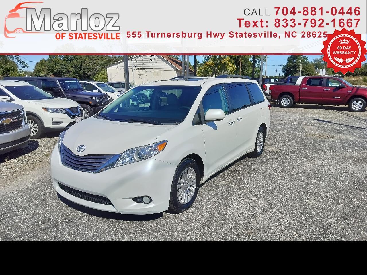 2017 Toyota Sienna XLE Auto Access Seat FWD 7-Passenger (Natl)