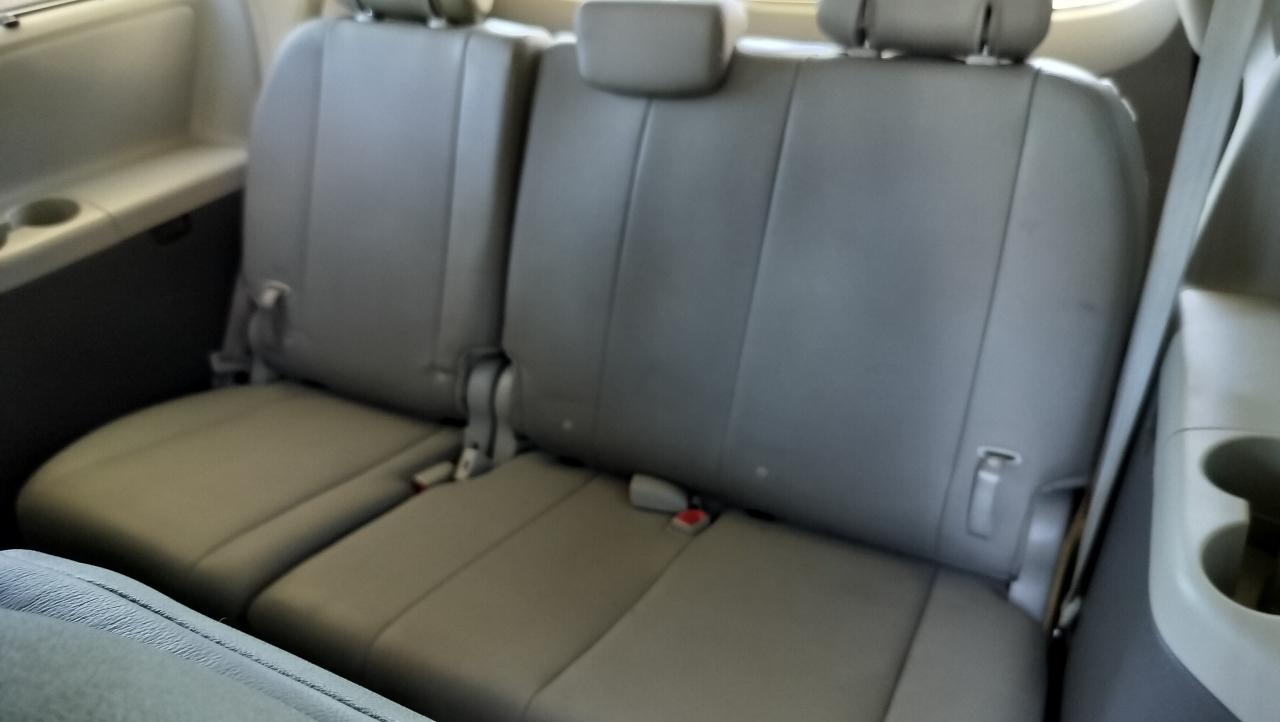 Toyota Sienna XLE Auto Access Seat FWD 7-Passenger (Natl) 2017