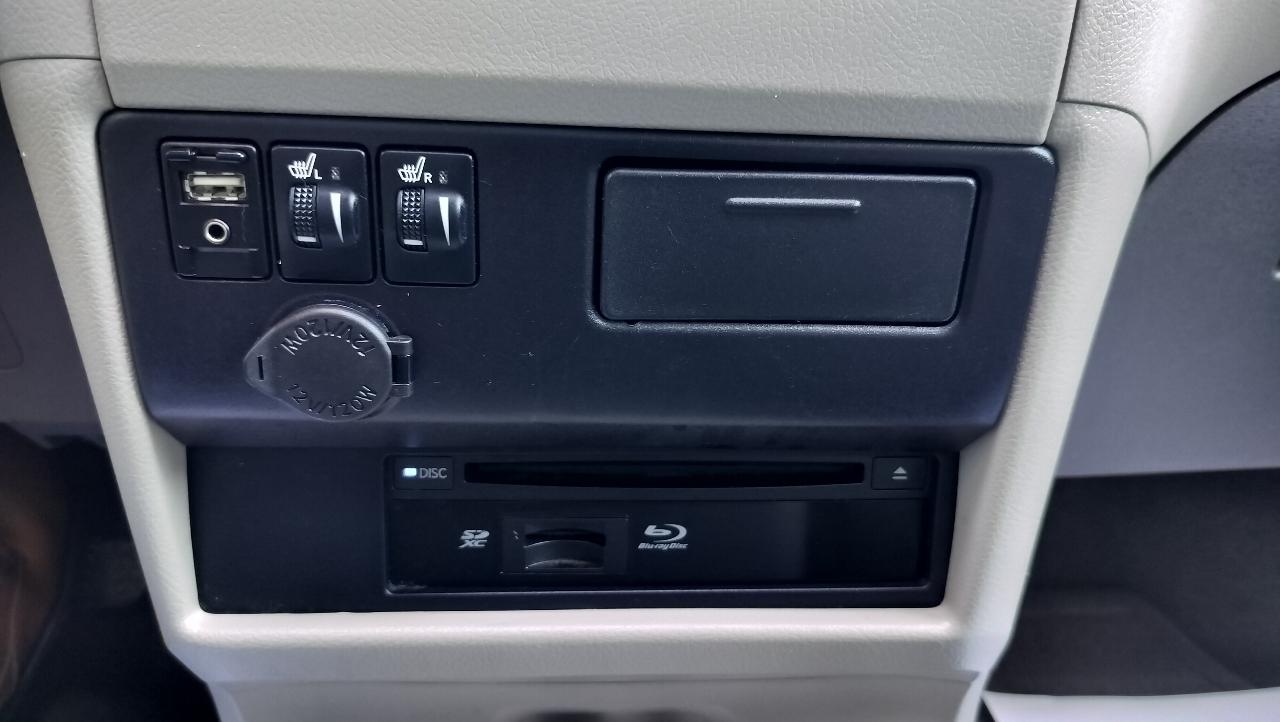 Toyota Sienna XLE Auto Access Seat FWD 7-Passenger (Natl) 2017