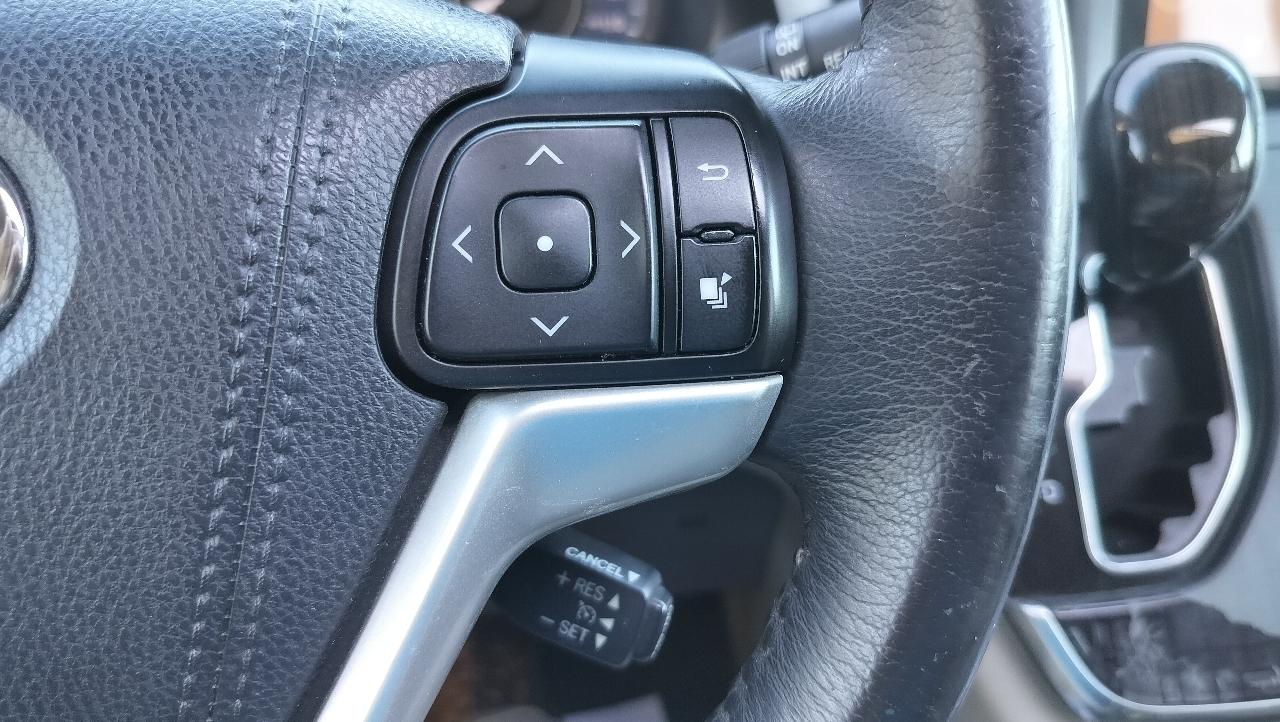 Toyota Sienna XLE Auto Access Seat FWD 7-Passenger (Natl) 2017