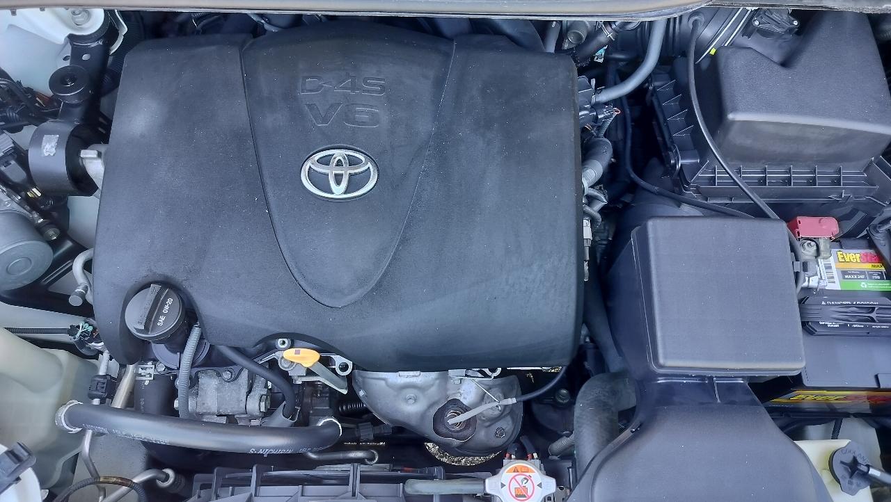 Toyota Sienna XLE Auto Access Seat FWD 7-Passenger (Natl) 2017