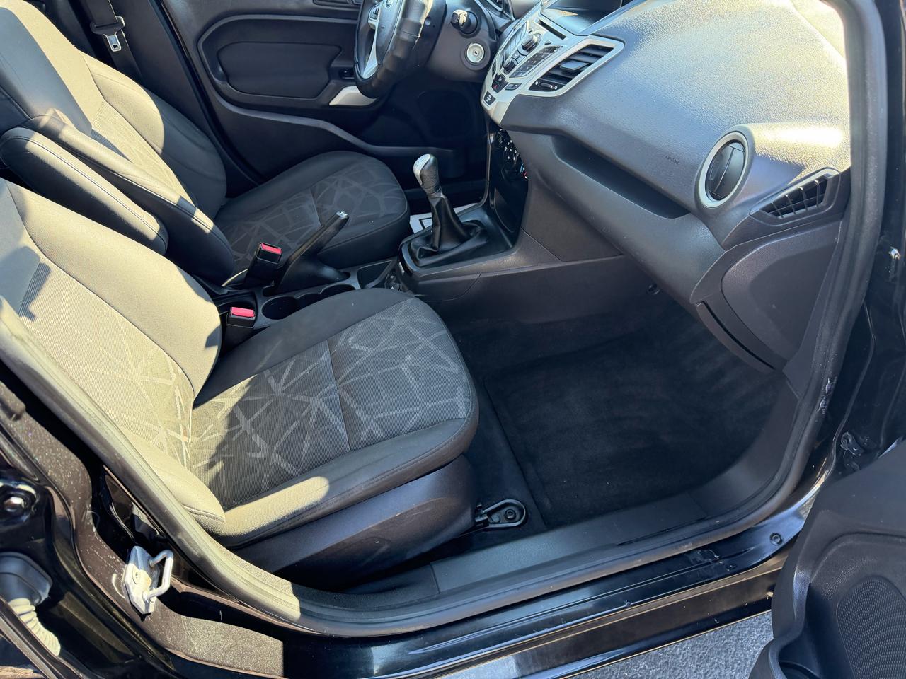 Ford Fiesta 5dr HB SE 2013