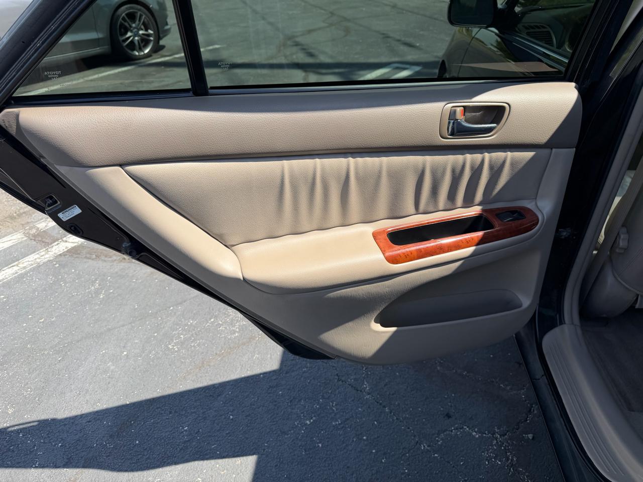 Toyota Camry 4dr Sdn XLE Auto (Natl) 2003