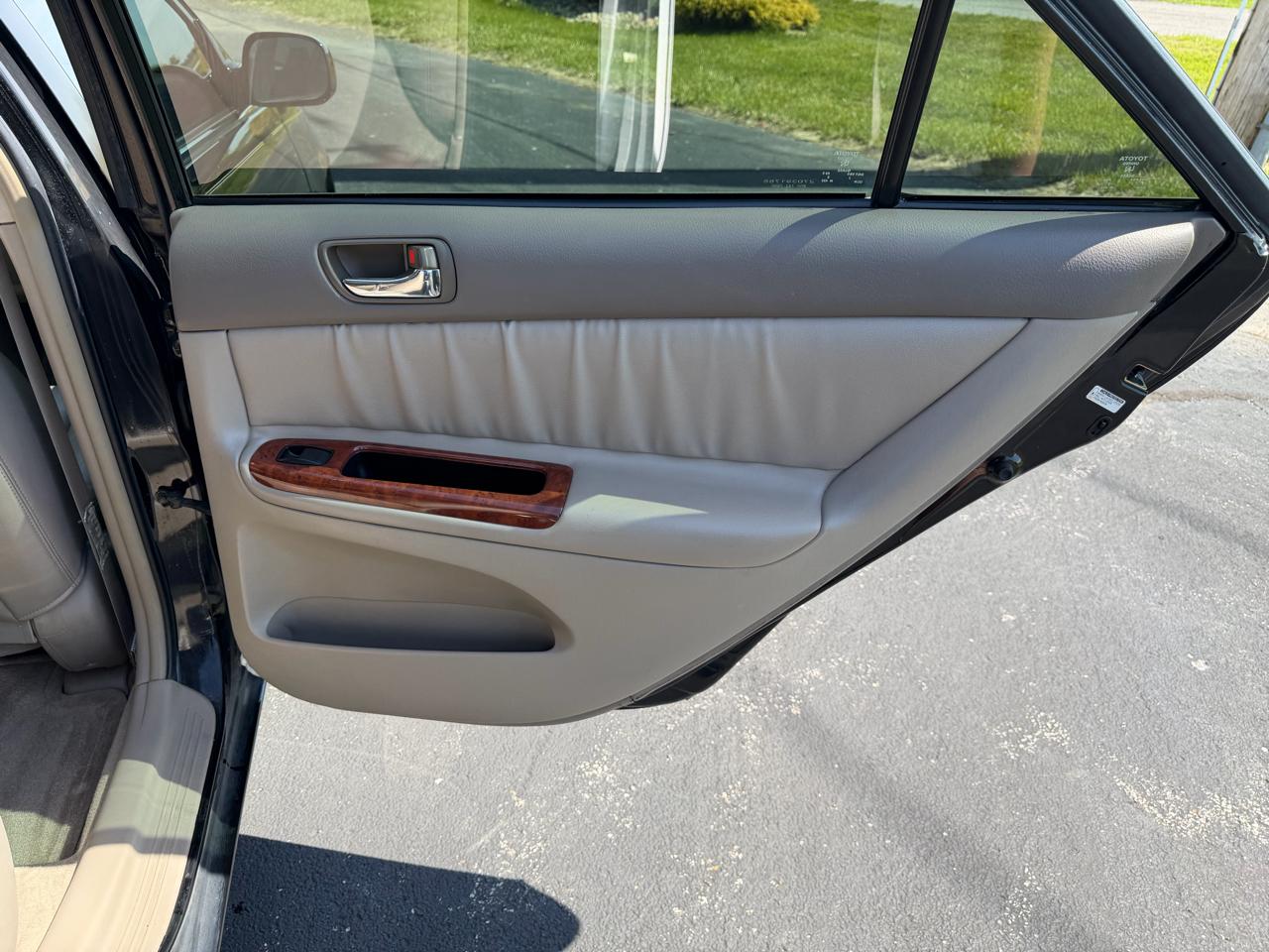 Toyota Camry 4dr Sdn XLE Auto (Natl) 2003