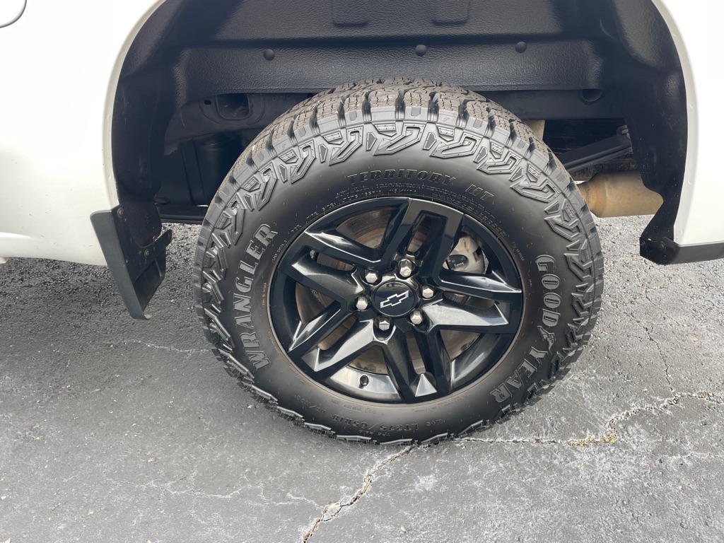 Chevrolet Silverado 1500 4WD Crew Cab 147" Custom Trail Boss 2021