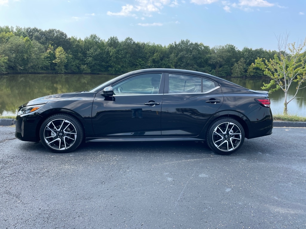 2024 Nissan Sentra SR photo 4