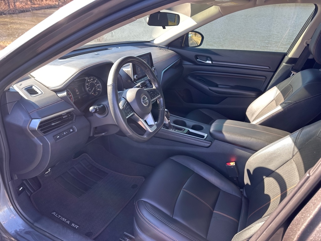 Nissan Altima 2.5 SR Sedan 2022