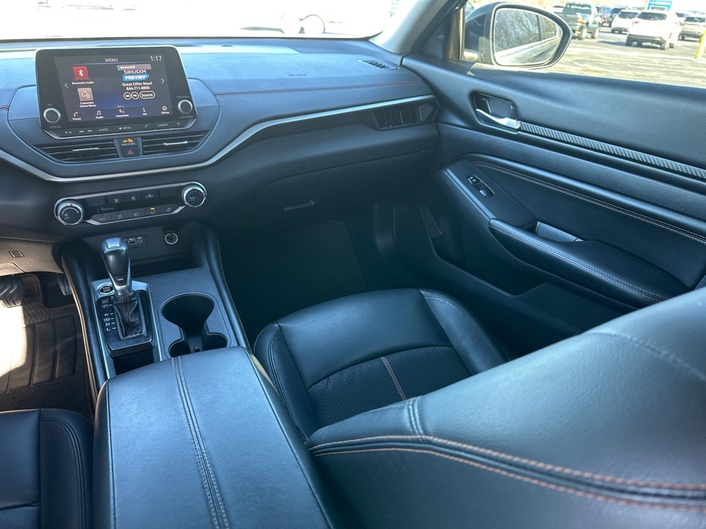 Nissan Altima 2.5 SR Sedan 2022