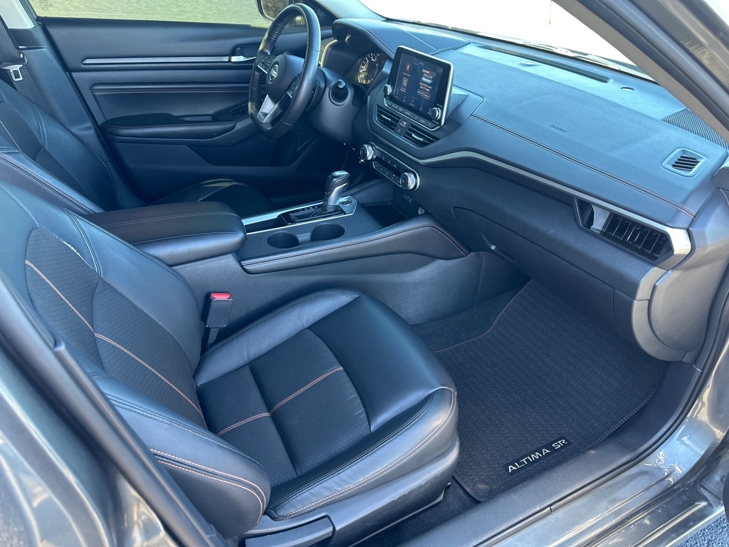 Nissan Altima 2.5 SR Sedan 2022