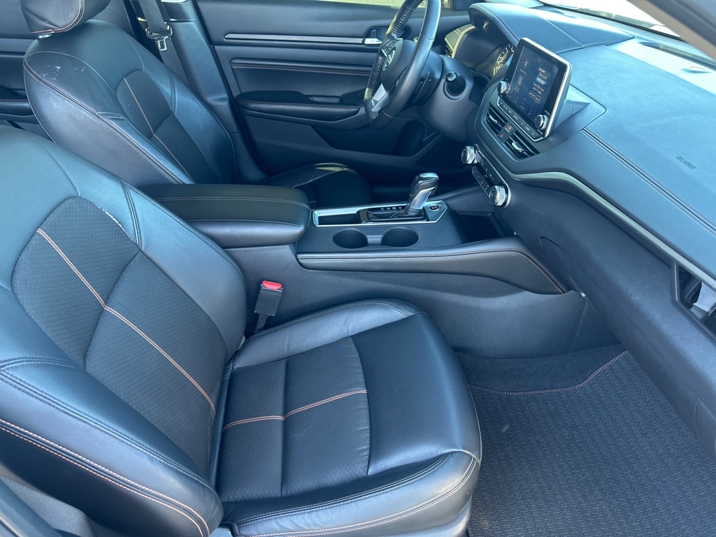 Nissan Altima 2.5 SR Sedan 2022