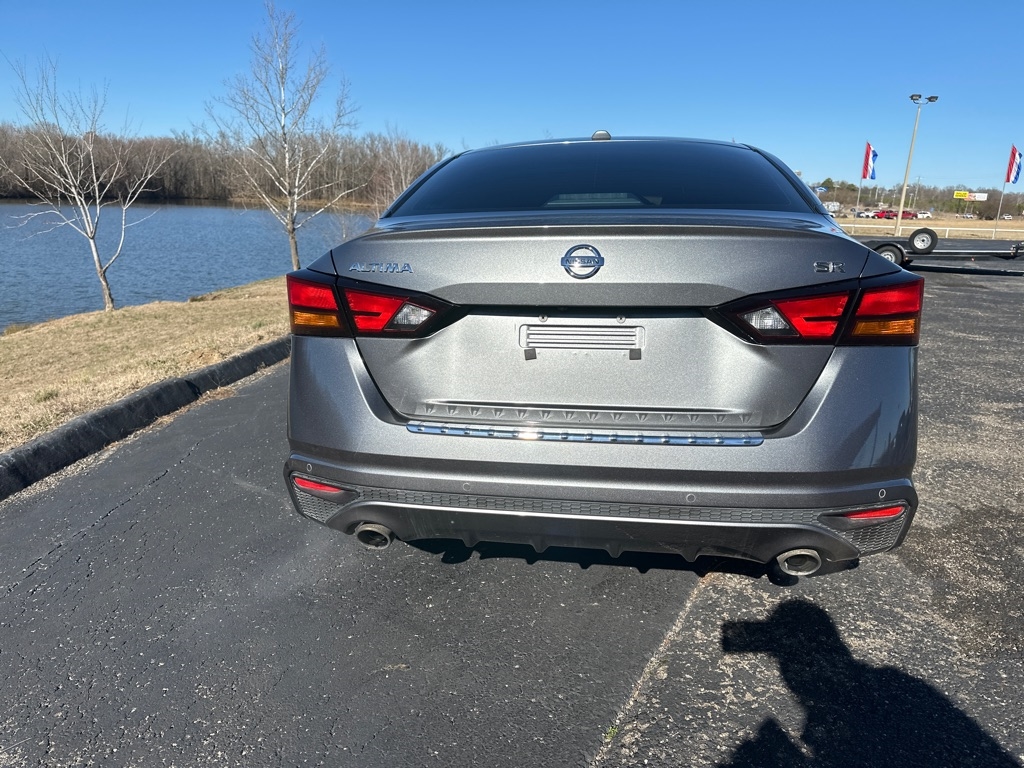 Nissan Altima 2.5 SR Sedan 2022