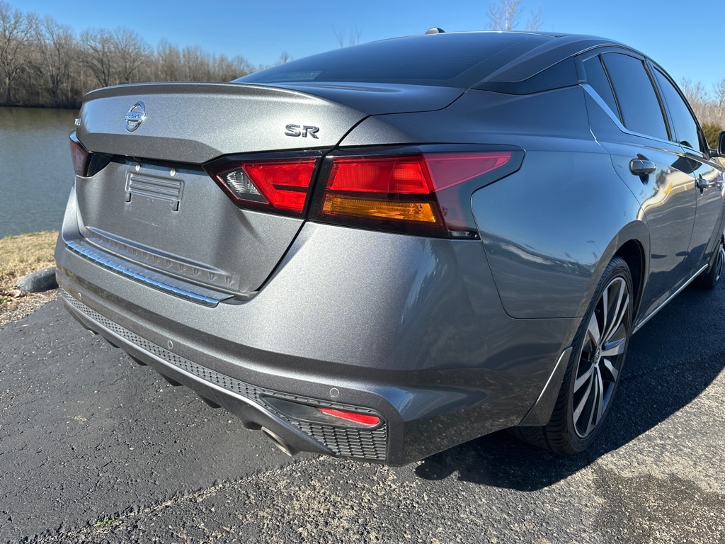 Nissan Altima 2.5 SR Sedan 2022