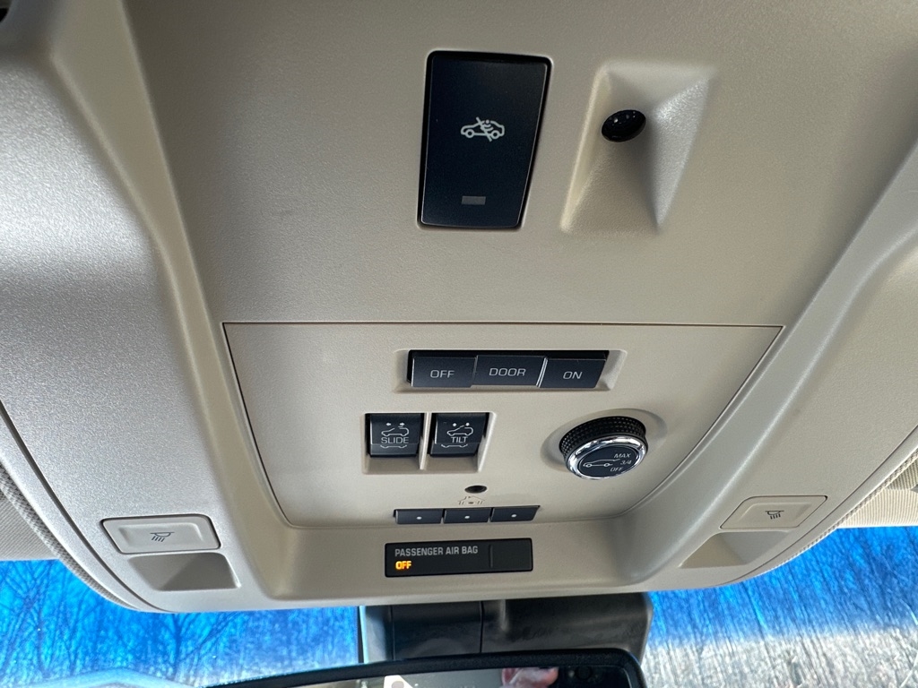 GMC Yukon XL 4WD 4dr Denali 2018