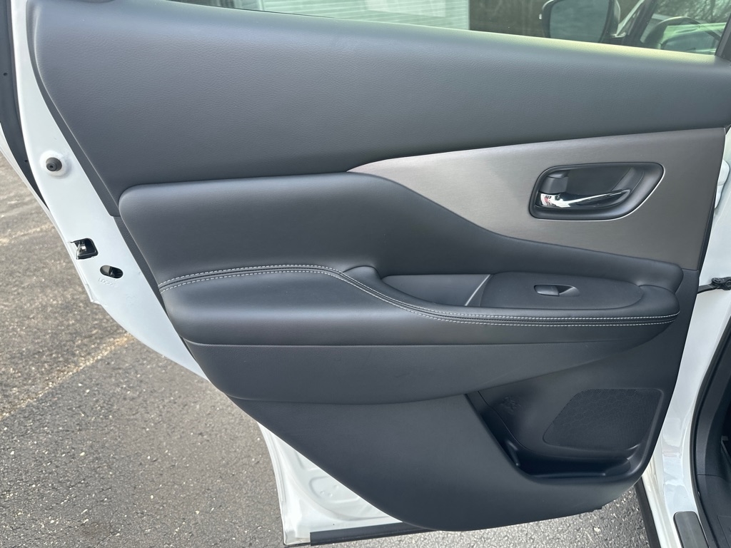 Nissan Murano FWD SV 2023