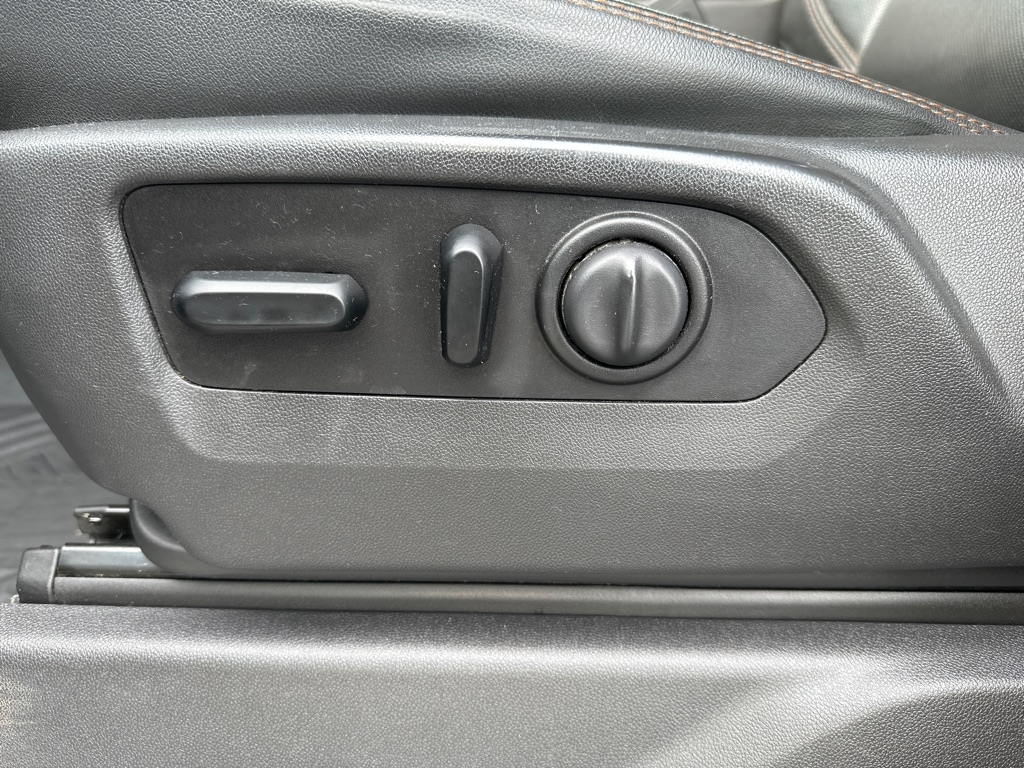 GMC Sierra 1500 4WD Crew Cab 147" AT4 2020 GMC Sierra 1500 4WD Crew Cab 147" AT4 2020