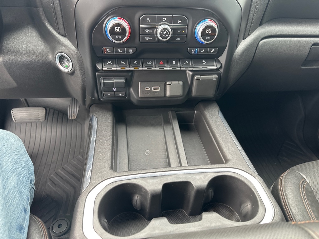 GMC Sierra 1500 4WD Crew Cab 147" AT4 2020 GMC Sierra 1500 4WD Crew Cab 147" AT4 2020