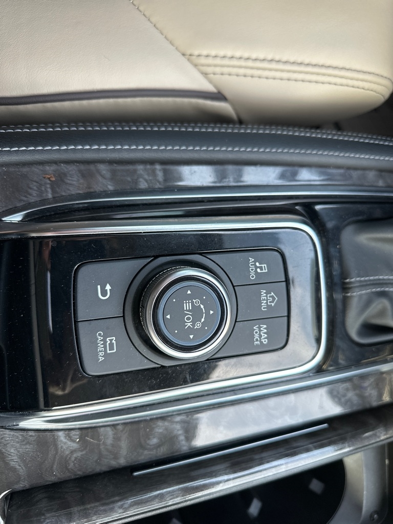 Nissan Armada 4x4 Platinum 2021