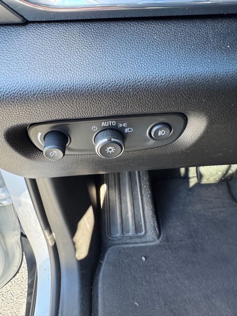 Chevrolet Traverse FWD 4dr LT Leather w/3LT 2019