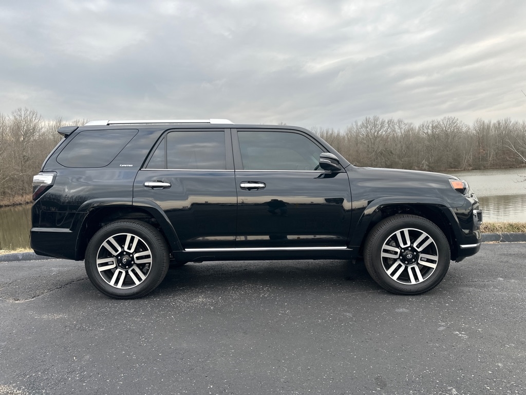 Toyota 4Runner Limited 4D SUV 4X4 V6 2019