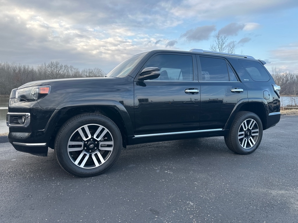 Toyota 4Runner Limited 4D SUV 4X4 V6 2019