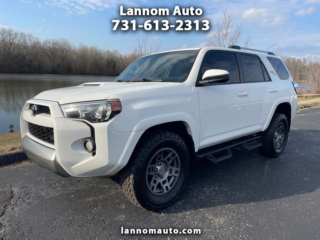 2018 Toyota 4Runner Off-Road's photo