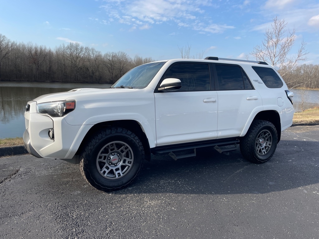Toyota 4Runner TRD Off-road 4WD 2018
