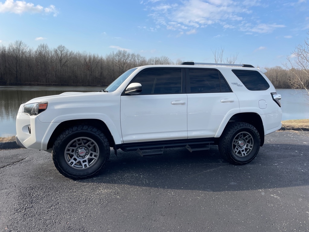 Toyota 4Runner TRD Off-road 4WD 2018