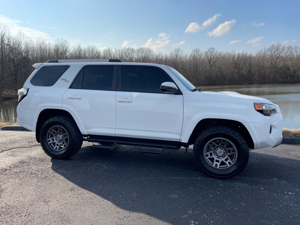 Toyota 4Runner TRD Off-road 4WD 2018