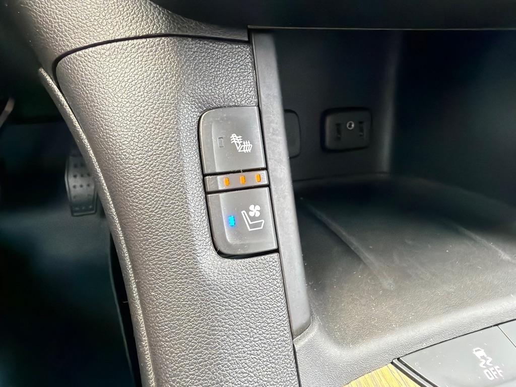 GMC Acadia AWD 4dr Denali 2019